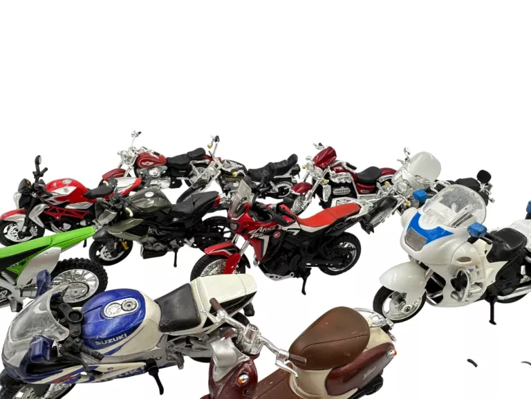 MODELE MOTOCYKLI 1:18 MIX 9ZŁ/SZTUKA