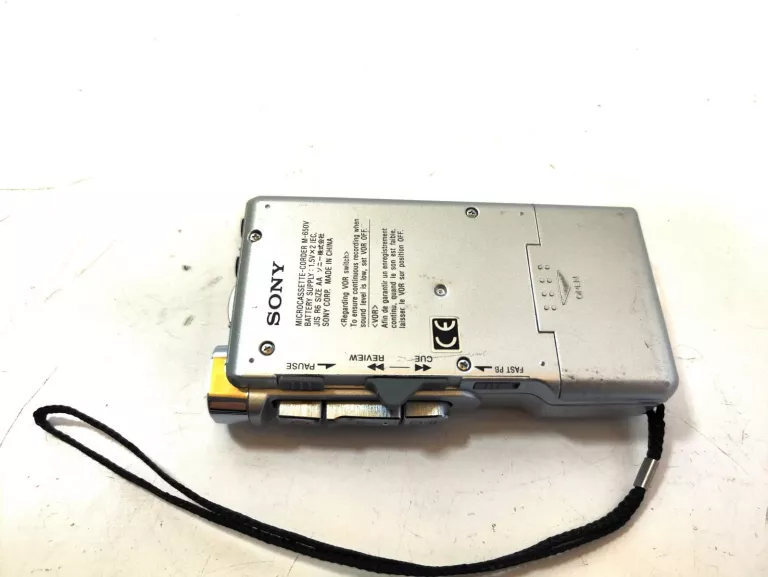 DYKTAFON SONY M-650V