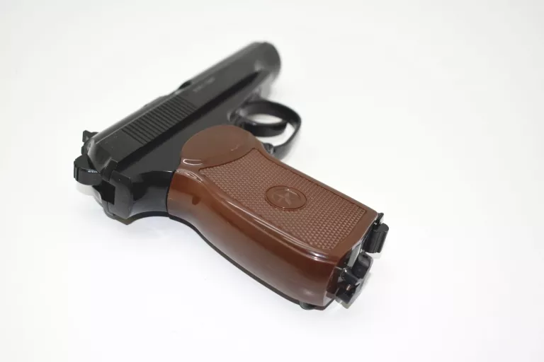 WIATRÓWKA CO2 UMAREX MAKAROV