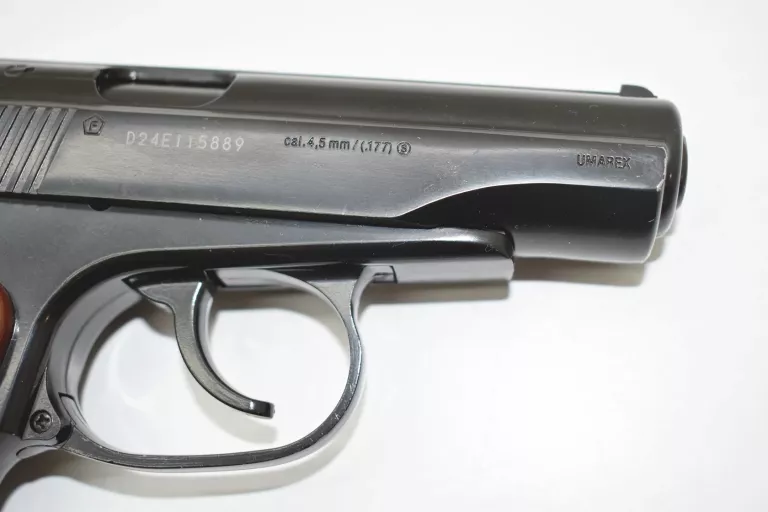 WIATRÓWKA CO2 UMAREX MAKAROV