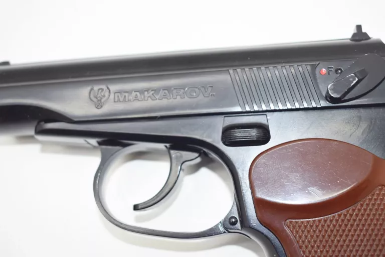 WIATRÓWKA CO2 UMAREX MAKAROV