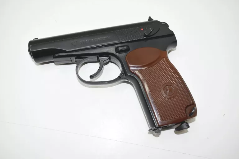 WIATRÓWKA CO2 UMAREX MAKAROV
