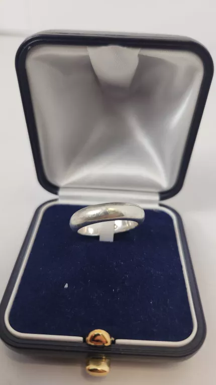 srebrny-pierscionek-925-marka-226434-1704211