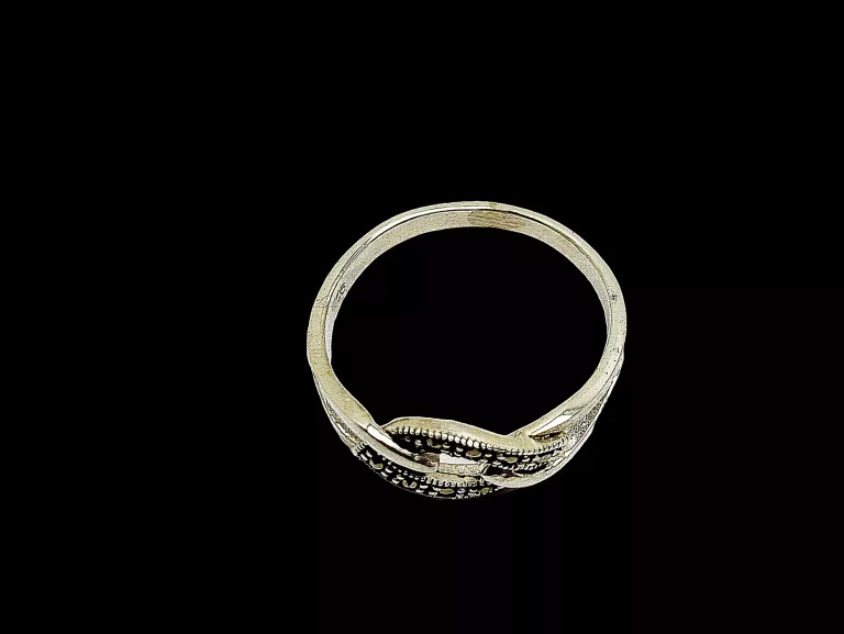 drobny-srebrny-pierscionek-22g-925-stan-11323-238058