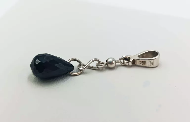 ZAWIESZKA Z CZARNYM KAMIENIEM P.925 2,35G 3,5CM