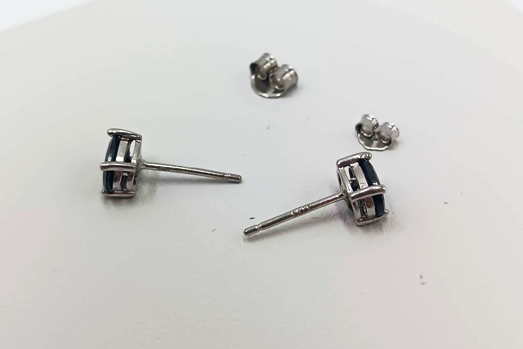 kolczyki-z-czarnym-okiem-p925-125g-1cm-kamienie-221-128