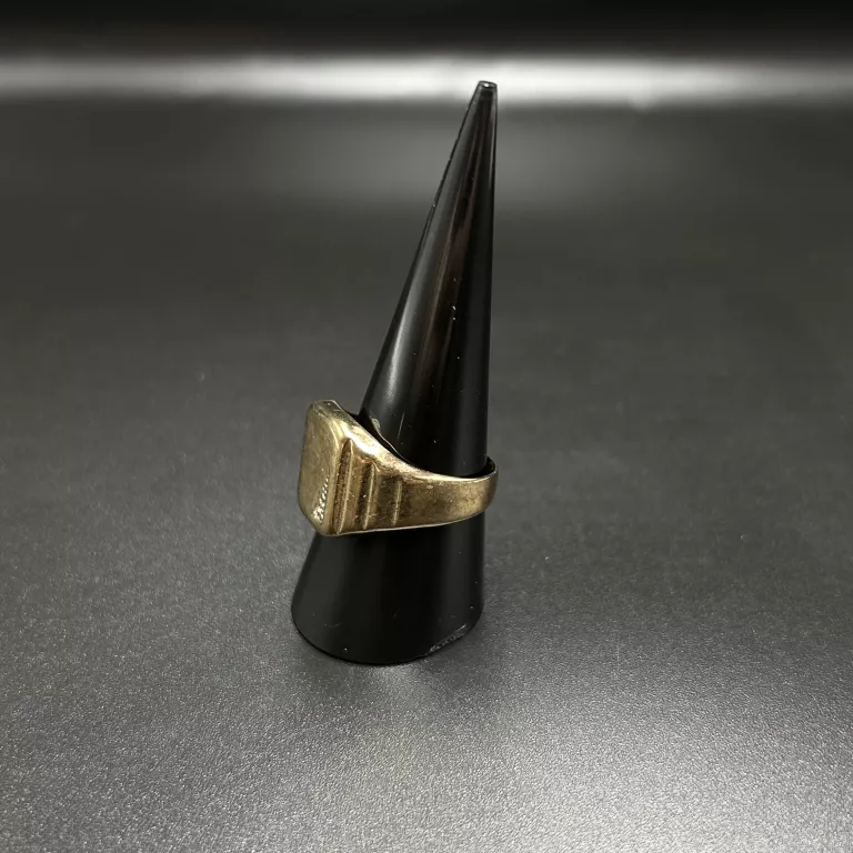 PRZEPIĘKNY MĘSKI ZŁOTY SYGNET 333/8K/4,44 G/R. 23