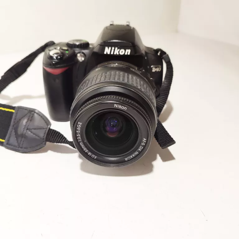 APARAT NIKON D40