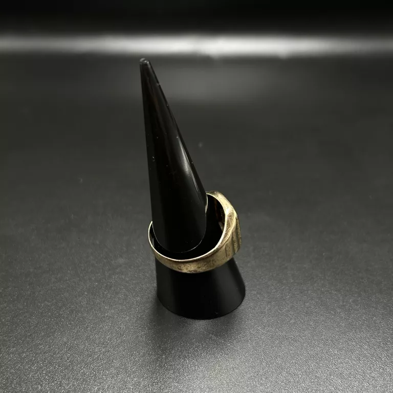PRZEPIĘKNY MĘSKI ZŁOTY SYGNET 333/8K/4,44 G/R. 23