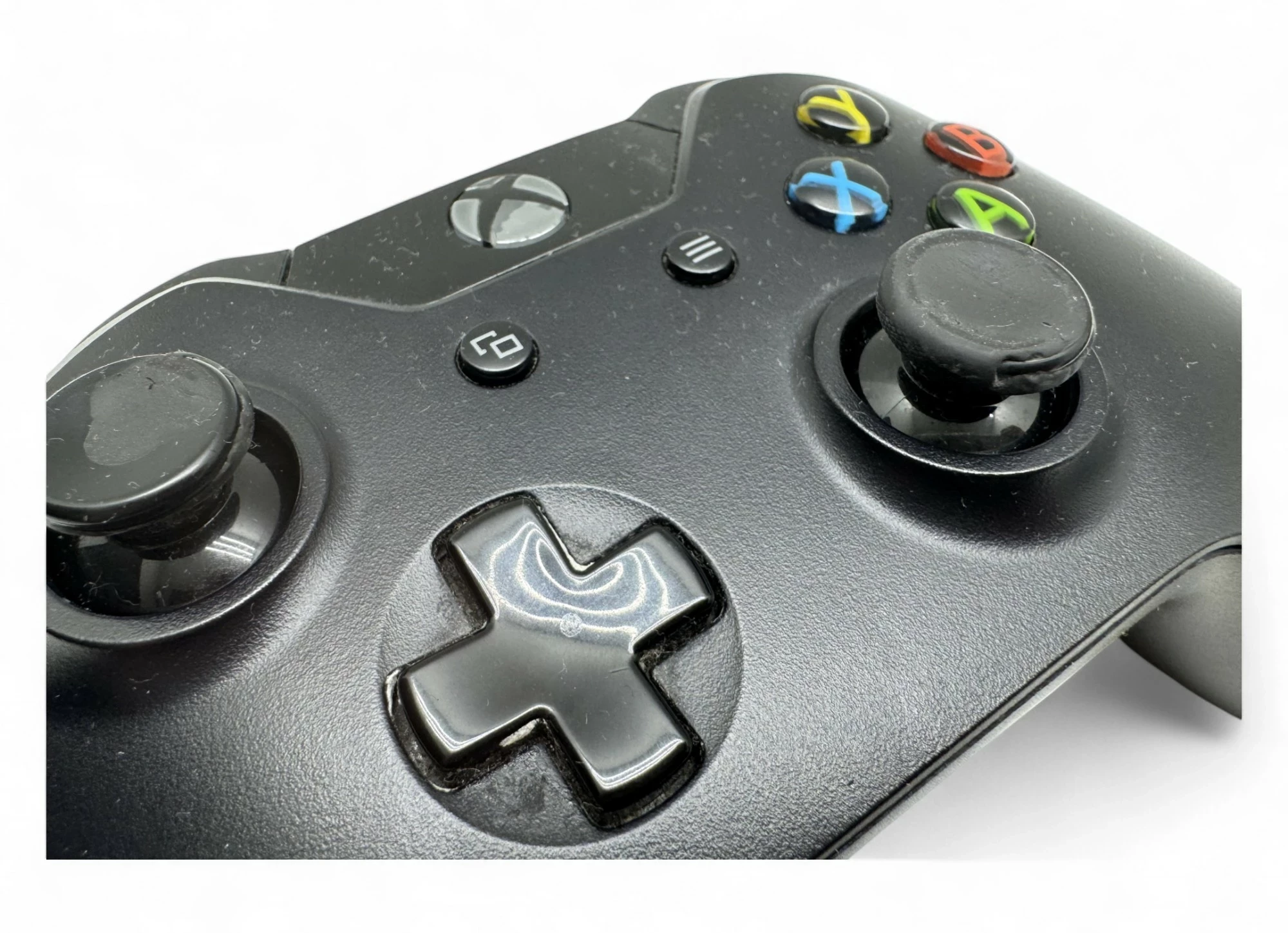 konsola-xbox-one-1-tb-z-padem-waga-produktu-000