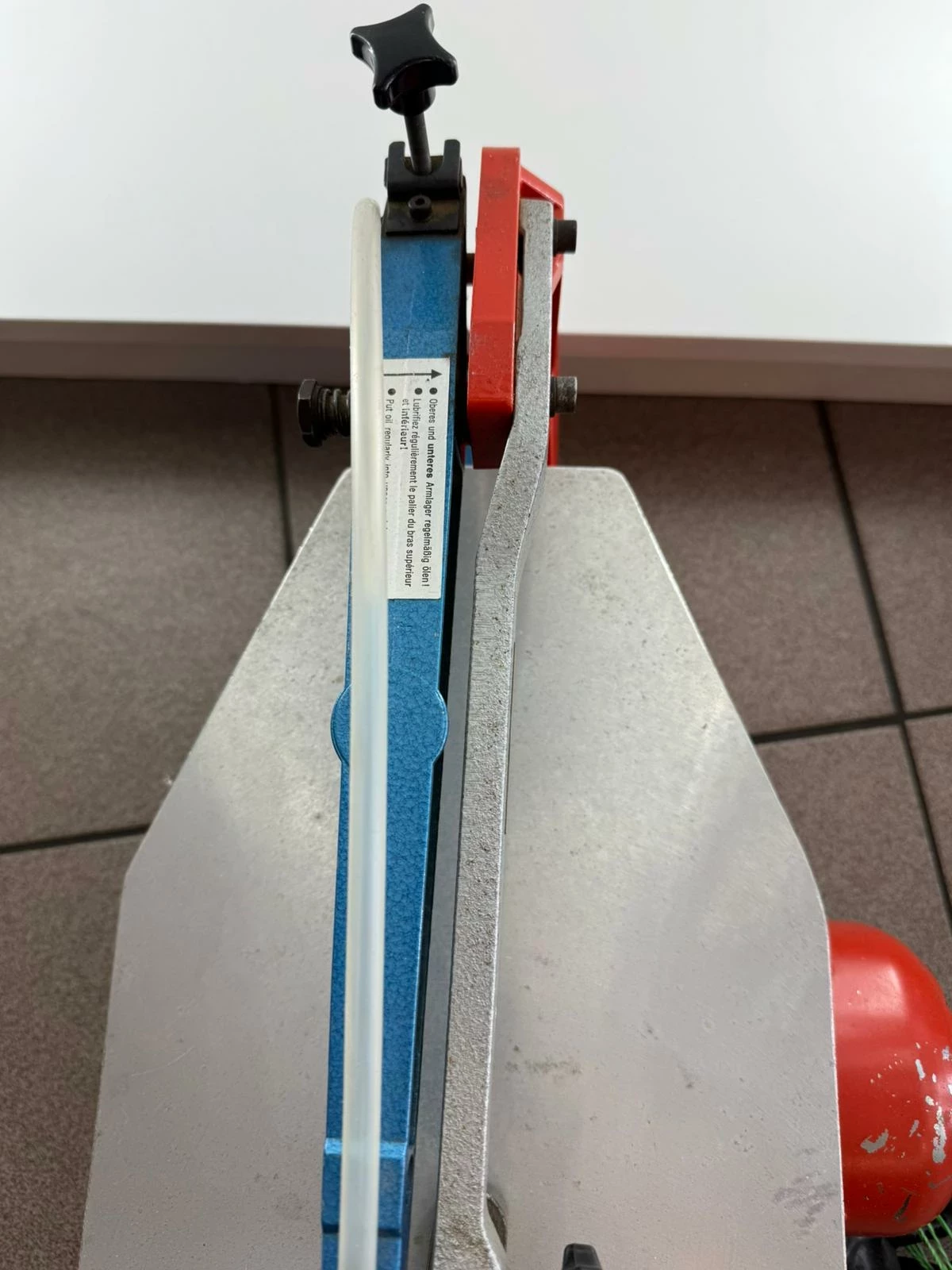 wyrzynarka-wlosowa-hegner-multicut-2-zawiera-baterie-250685-2006717