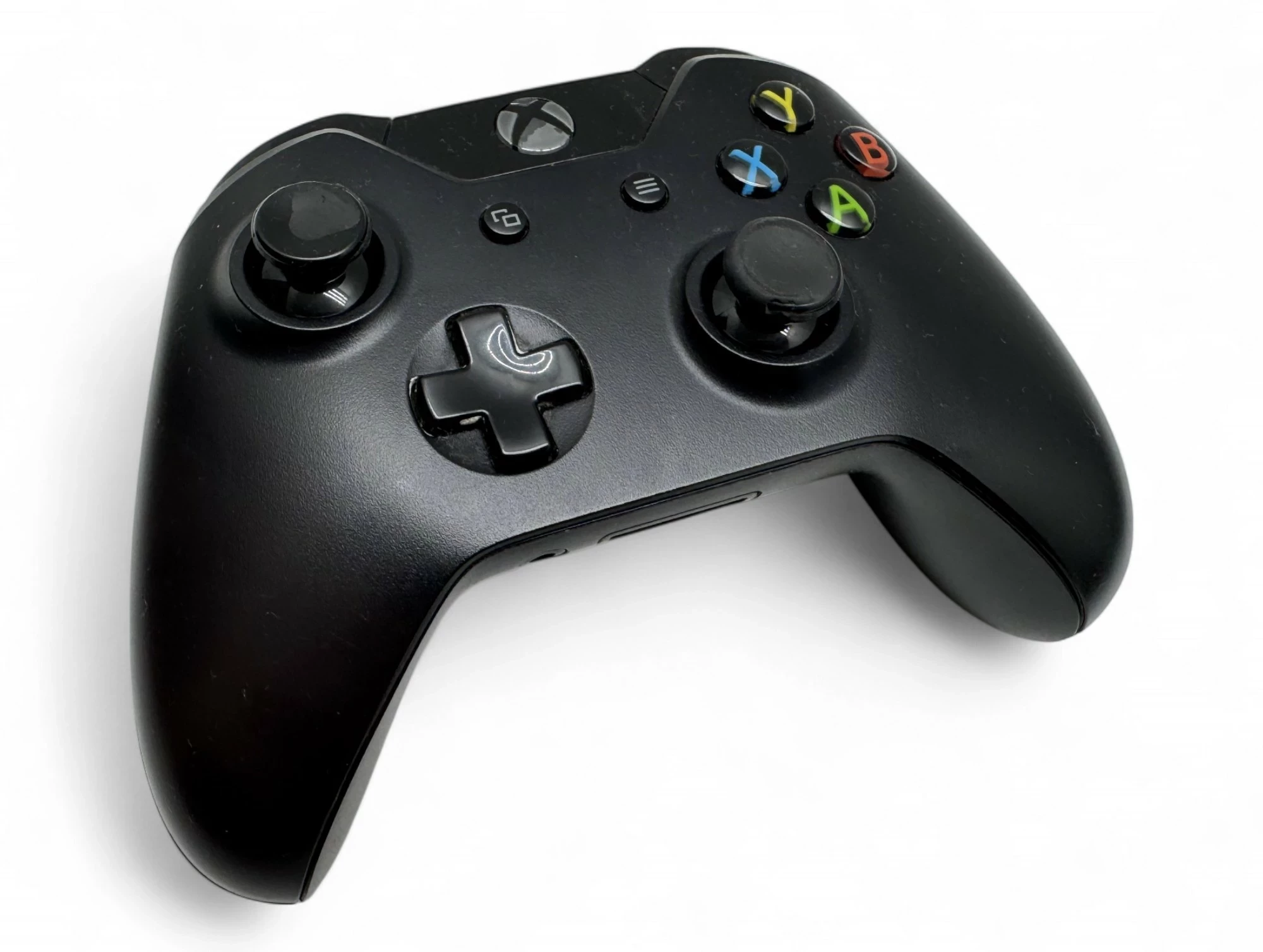 konsola-xbox-one-1-tb-z-padem-zawiera-baterie-250685-2006716