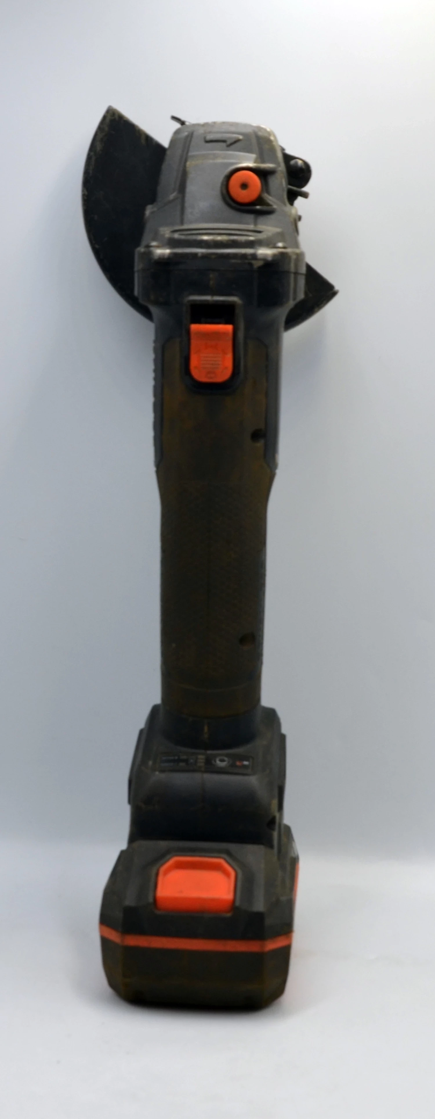 szlifierka-katowa-dnipro-m-dga-201bc-ultra-rodzaj-zasilania-128529-1