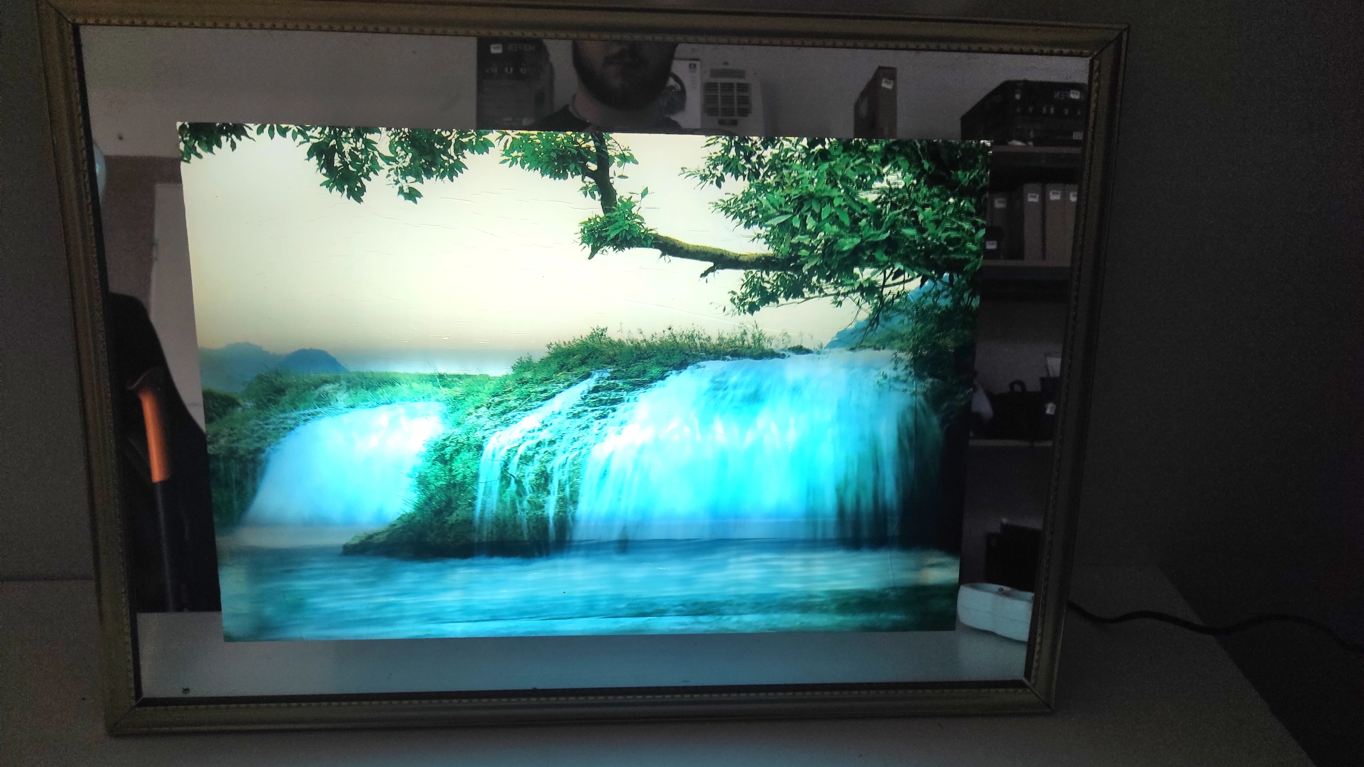 obraz-elektryczny-wodospad-z-czasow-prl-ean-gtin-54546665646556