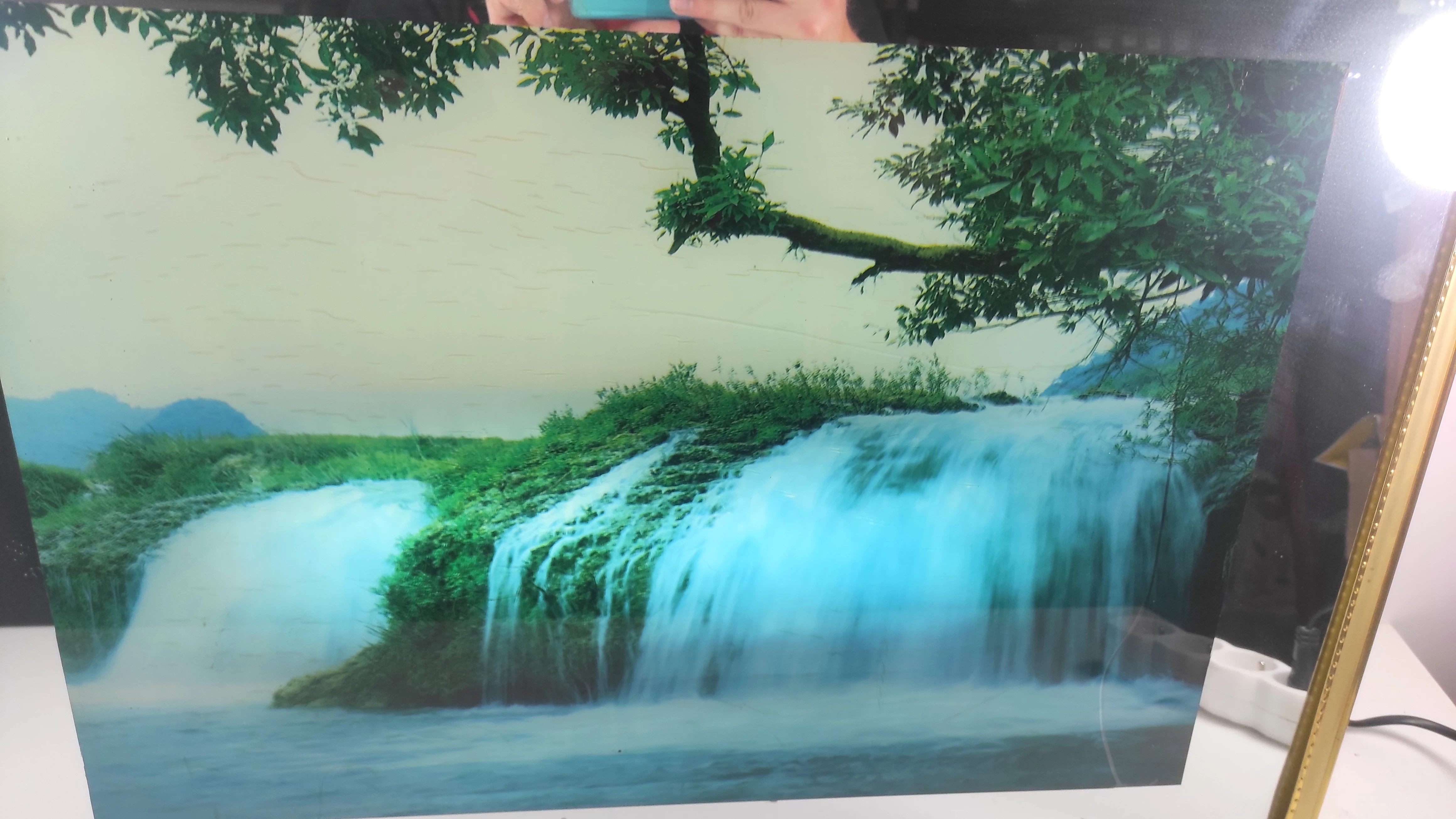 obraz-elektryczny-wodospad-z-czasow-prl-technika-wykonania-247741-756984