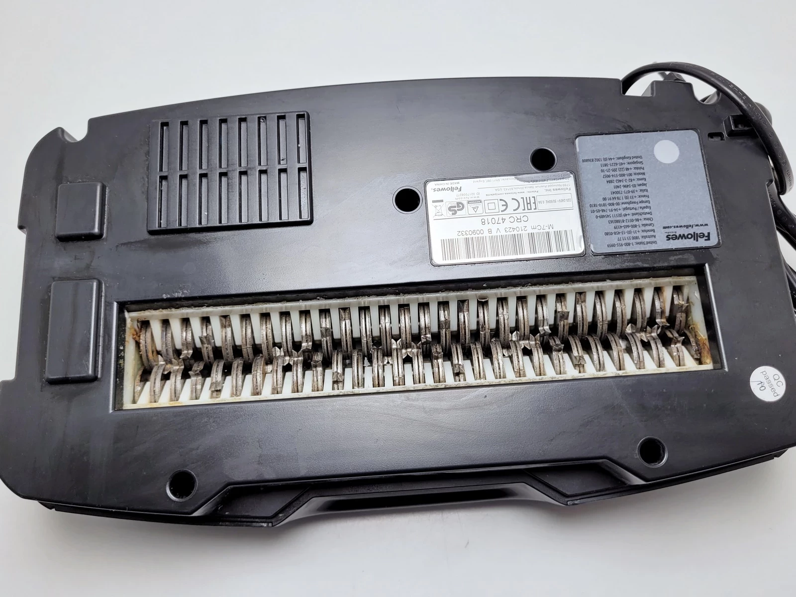 niszczarka-fellowes-m7cm-13-l-p-4-scinki-auto-startstop-fun-cofania-rodzaj-ciecia-233033-370329