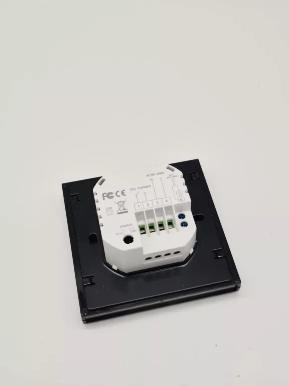 INTELIGENTNY TERMOSTAT MOES BHT-002 WI-FI