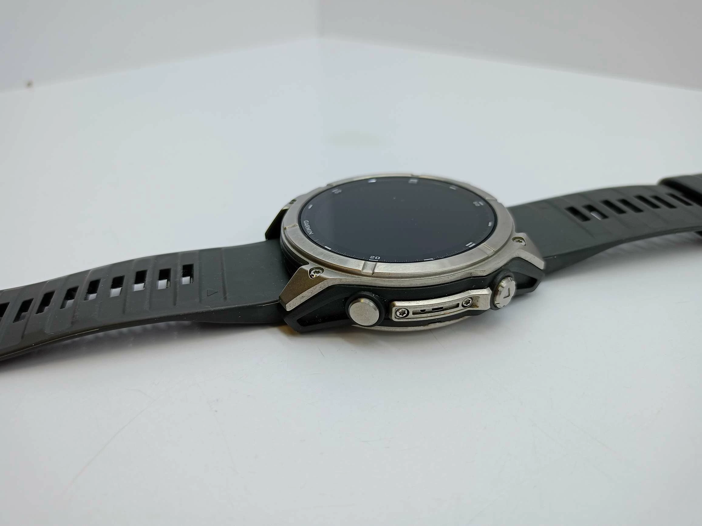 smartwatch-garmin-fenix-8-51mm-amoled-ladowarka-ean-gtin-0753759338152