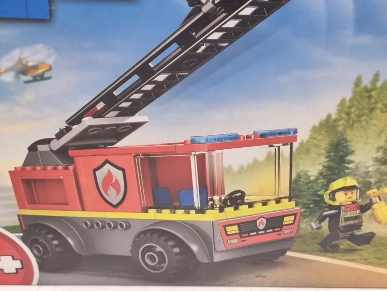 LEGO CITY 60463 WÓZ STRAŻACKI Z DRABINĄ