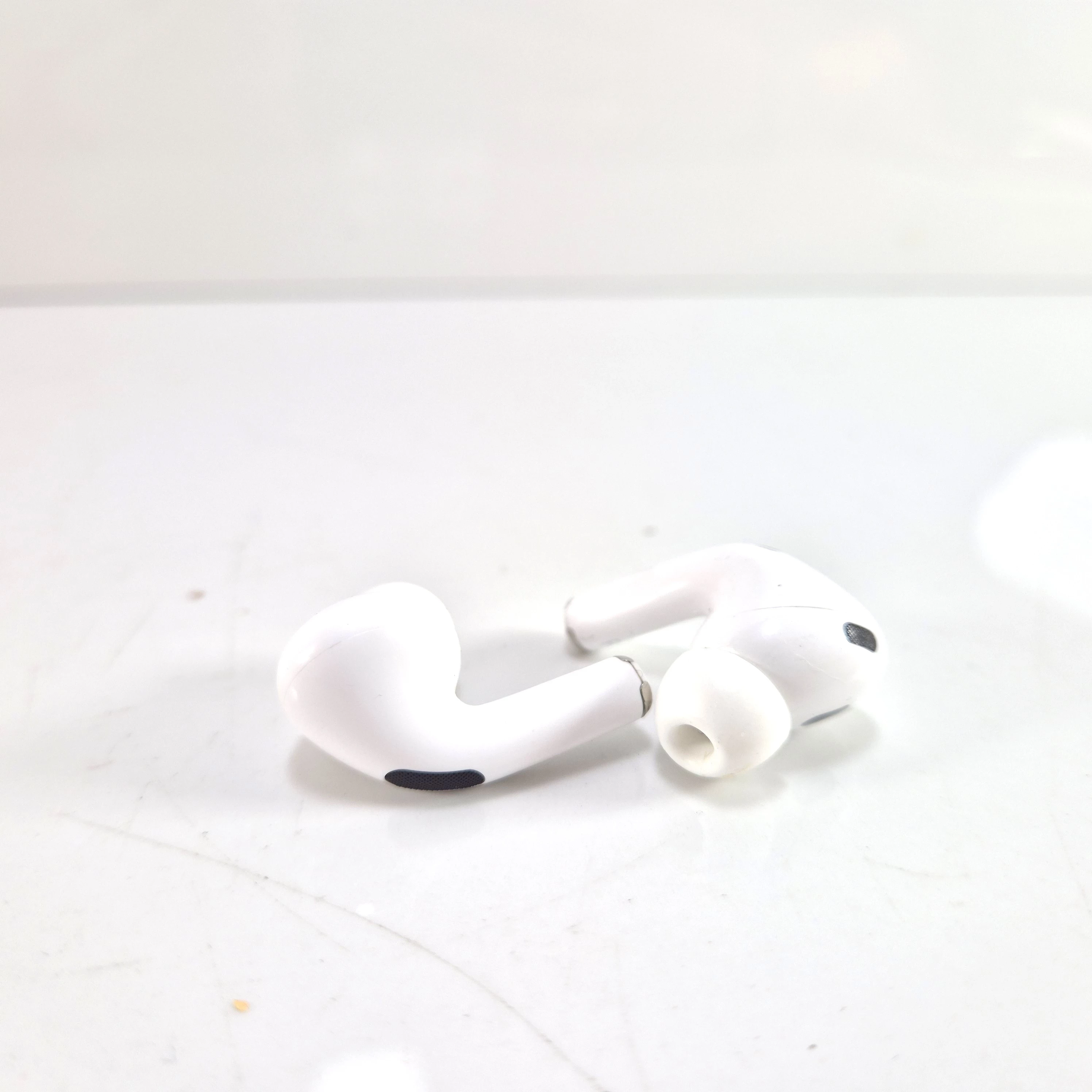 sluchawki-bluetooth-douszne-remax-tws-w30n-marka-18812-575273