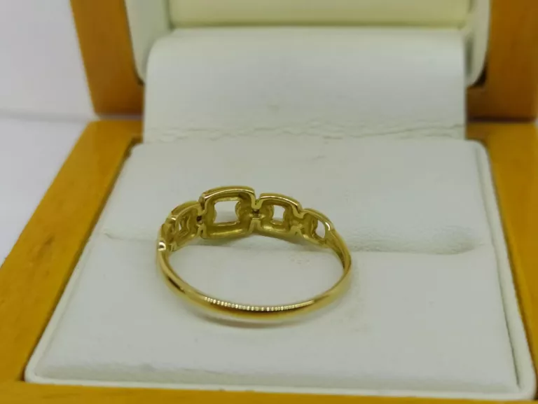 ZŁOTY PIERŚCIONEK Z BRYLANTAMI 585