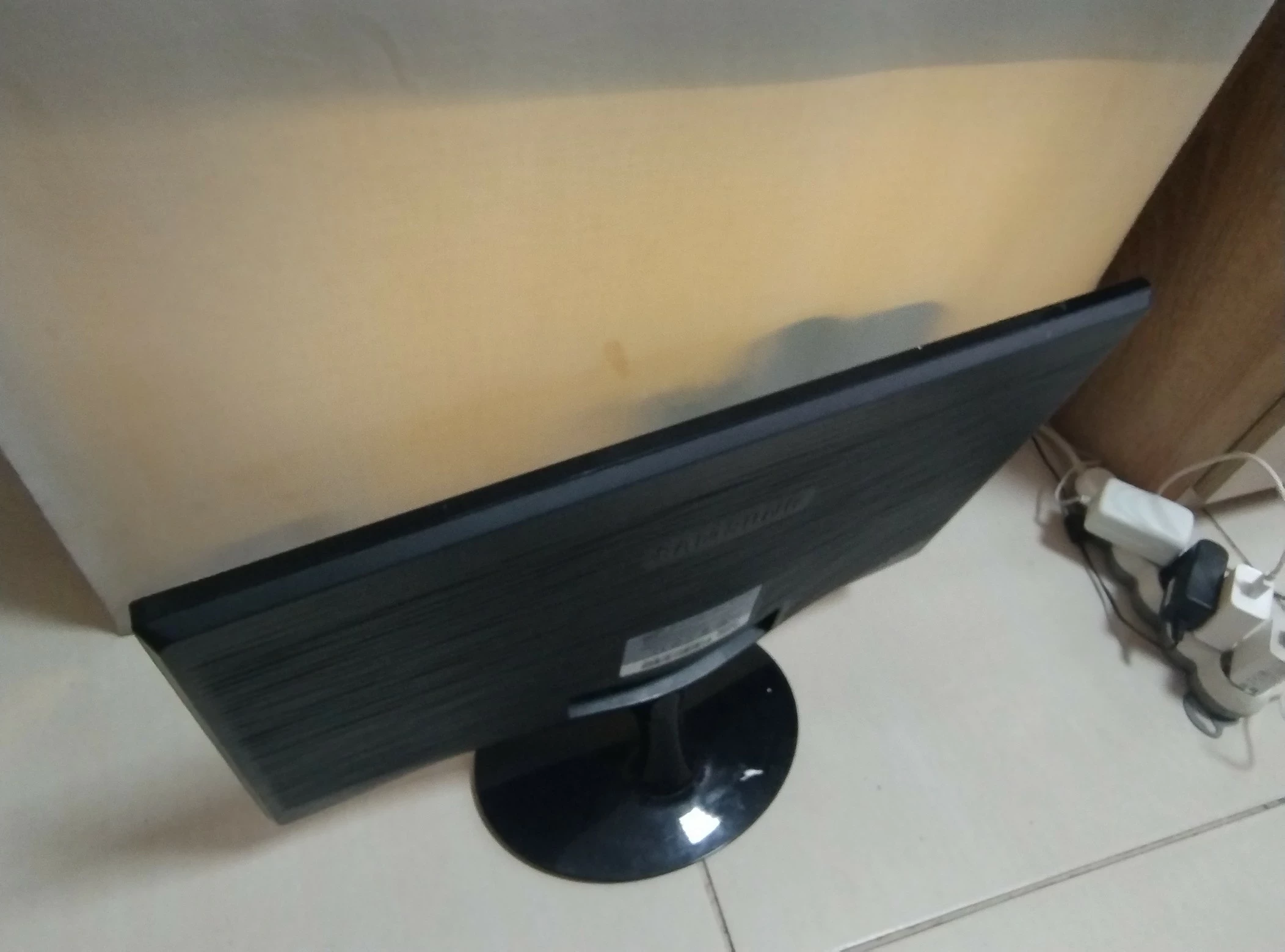 monitor-samsung-s22b150n-22-cale-zasilacz-stan-11323-2