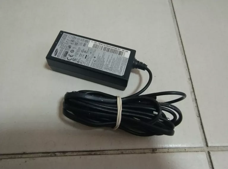 monitor-samsung-s22b150n-22-cale-zasilacz-przekatna-ekranu-cale-2150