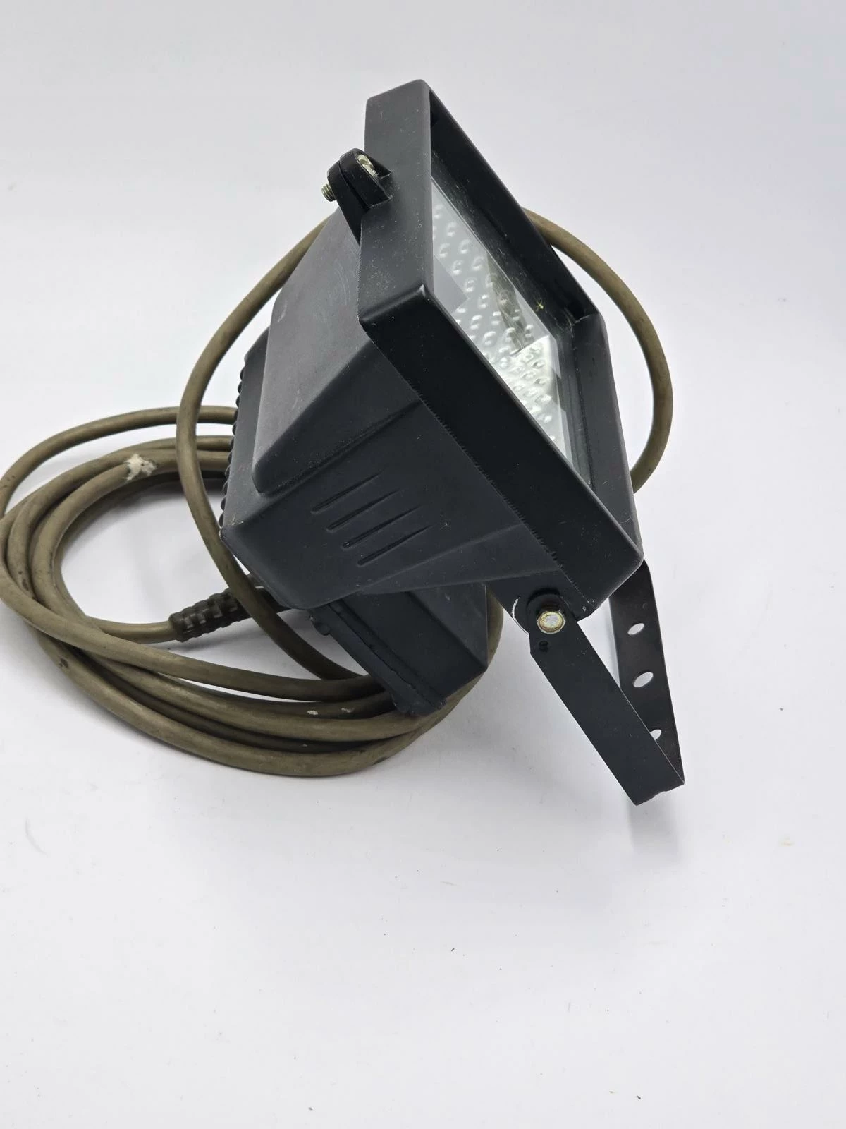 naswietlacz-halogenowy-toya-82790-150w-pudelko-marka-248811-951696