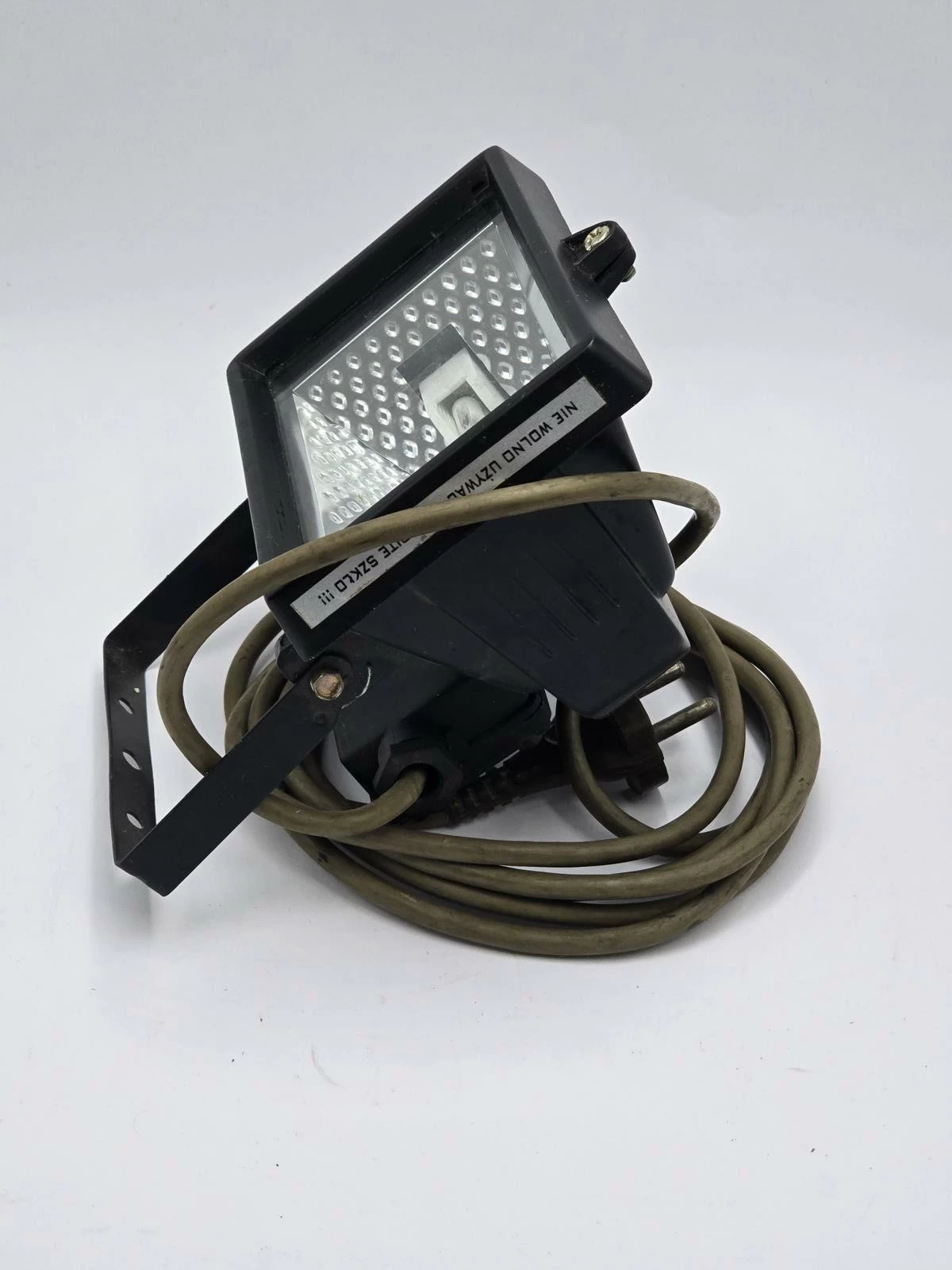 naswietlacz-halogenowy-toya-82790-150w-pudelko-kod-producenta-t82786