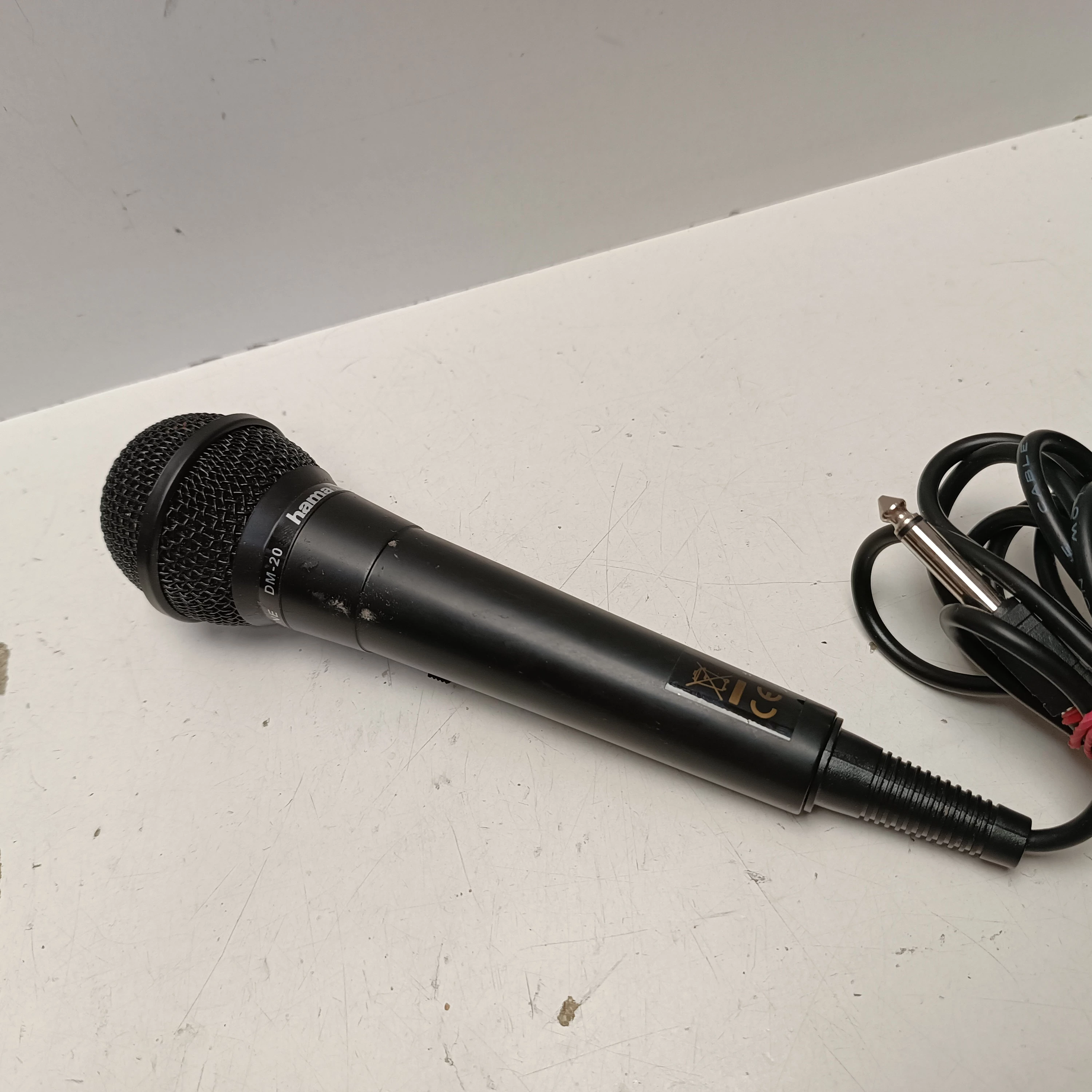 mikrofon-hama-dm-20-stan-11323-2