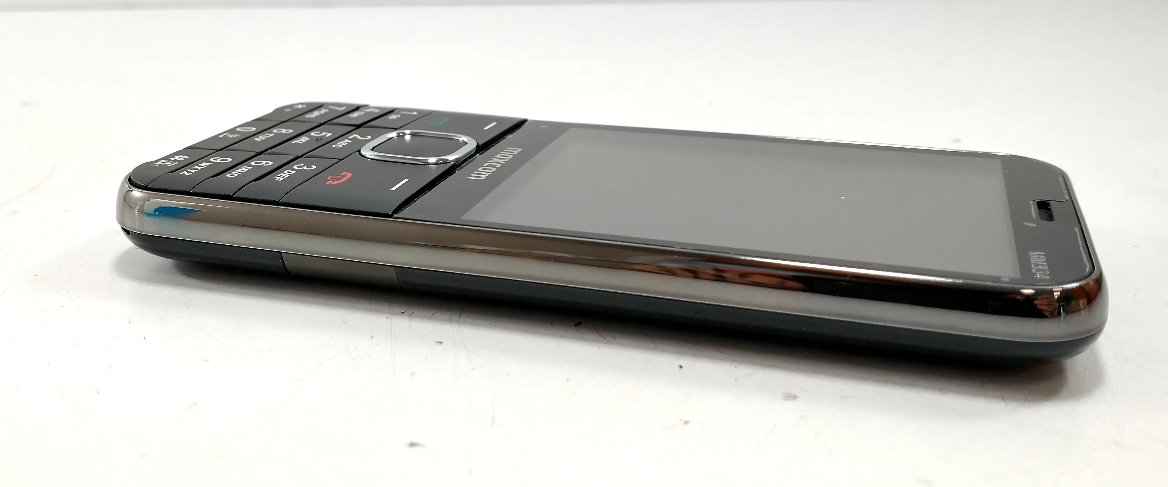 telefon-maxcom-mm334-stan-11323-2