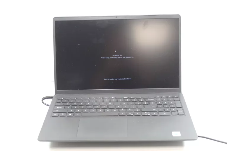 LAPTOP DELL VOSTRO 3510 I3 SSD 8GB W11PRO ŁAD