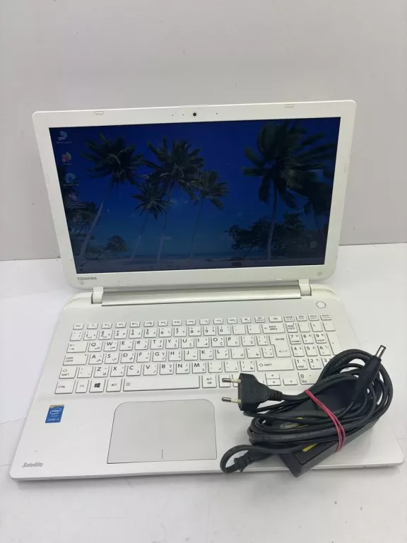 LAPTOP TOSHIBA SATELLITE C55 - B1065