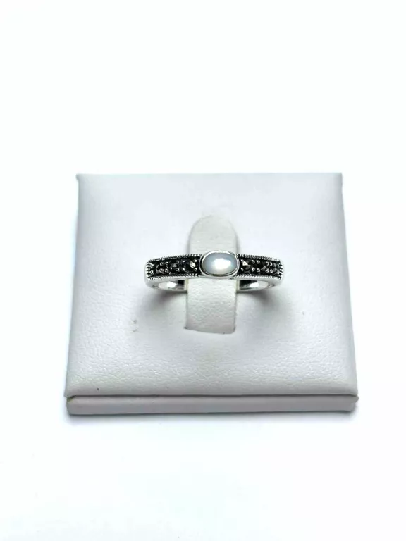 piekny-srebrny-pierscionek-925-311g-r17-marka-226434-515449