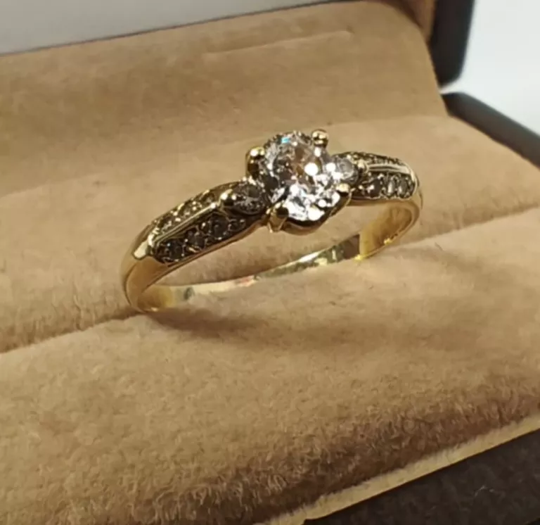 efektowny-zloty-damski-pierscionek-proba-333-waga-173g-rozmiar-21-kamien-17088-128