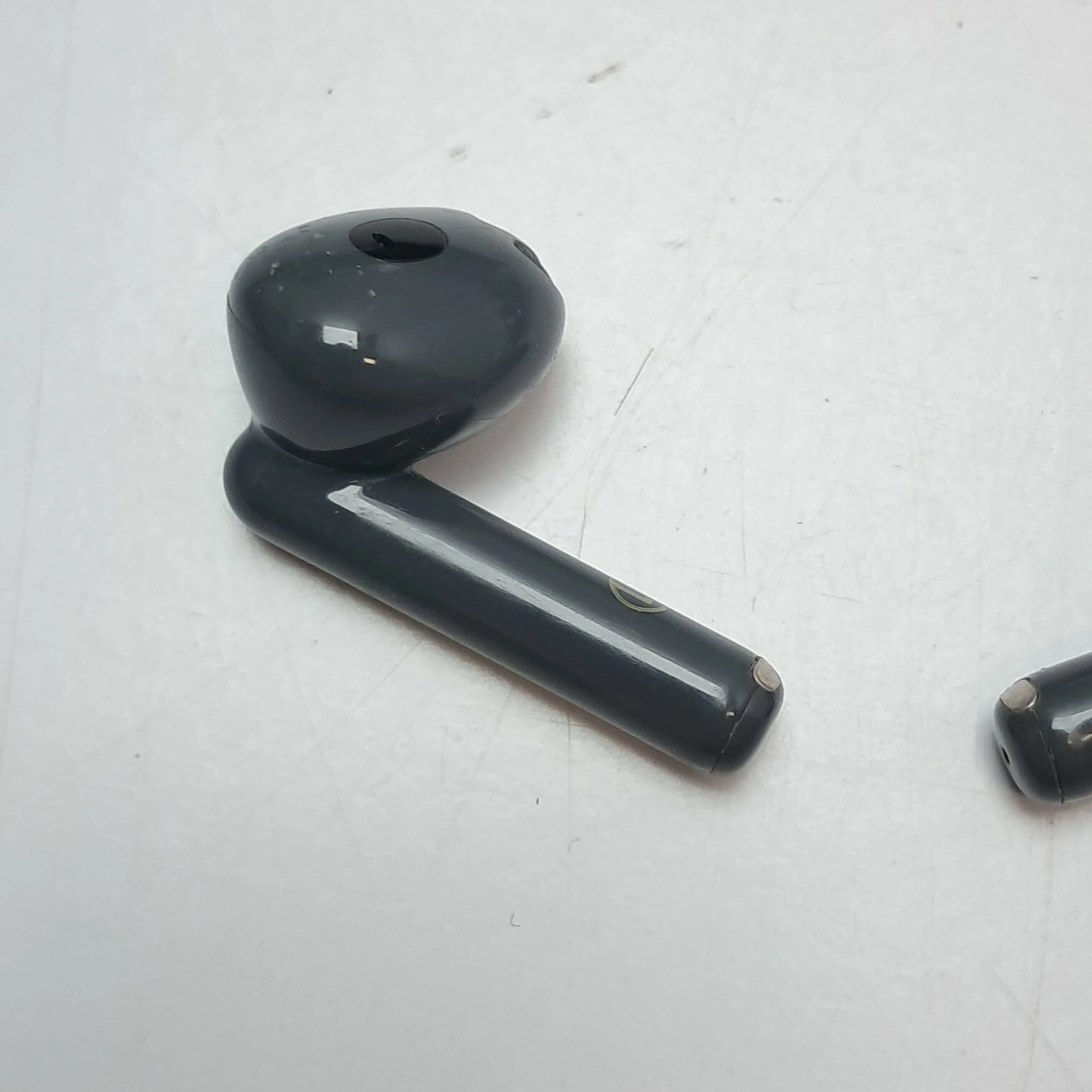 sluchawki-douszne-bt-edifier-w320bn-stan-11323-2