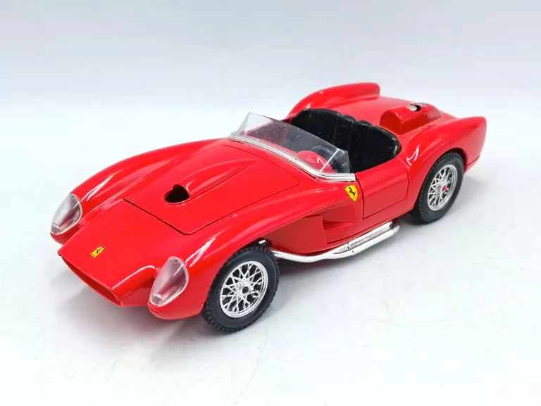 MODEL FERRARI TESTA ROSSA BURAGO 1/24
