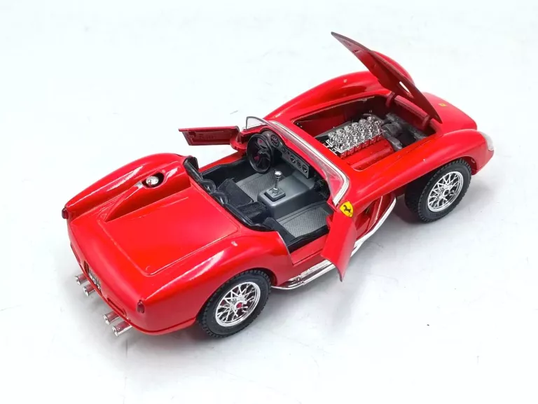 MODEL FERRARI TESTA ROSSA BURAGO 1/24