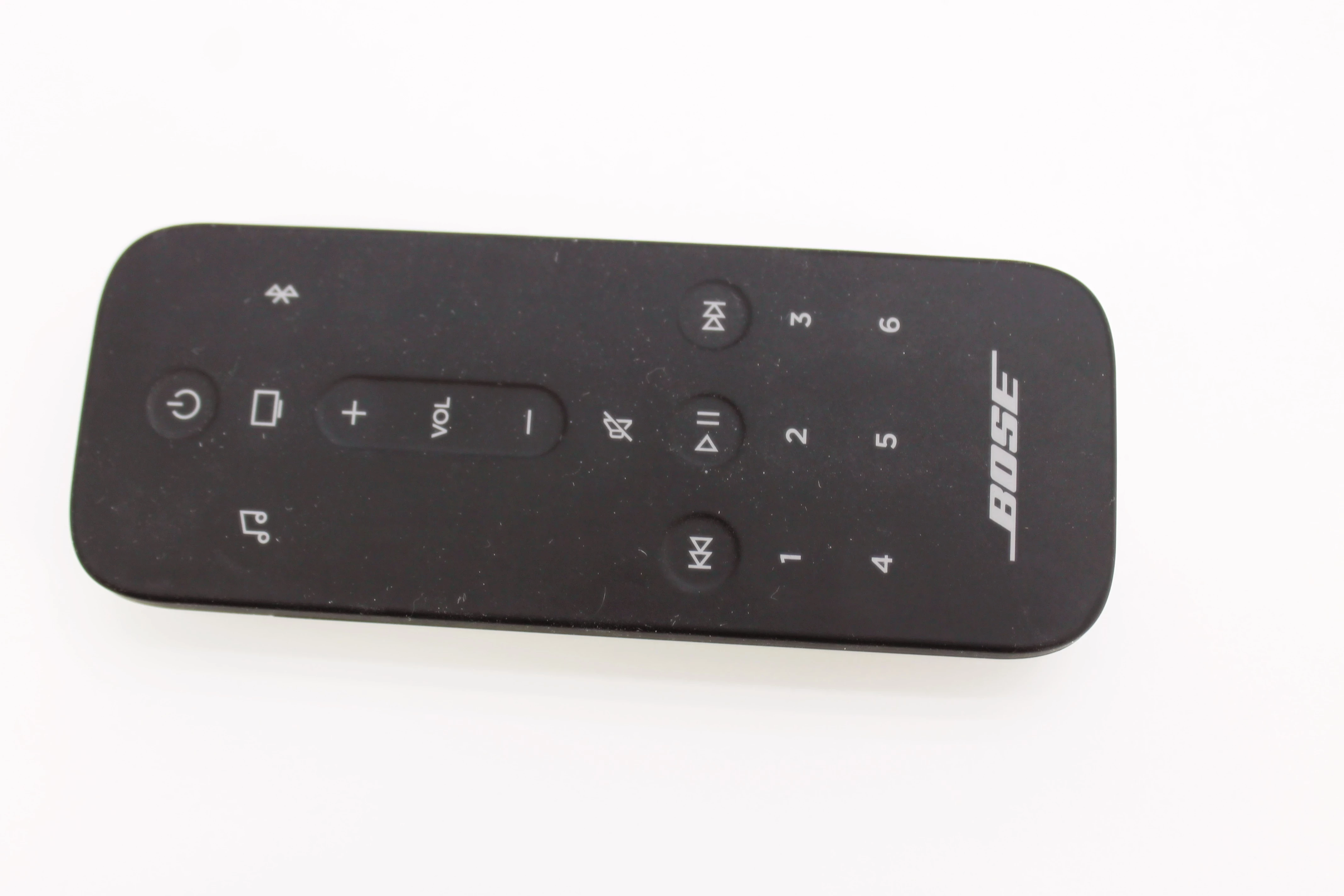 bose-soundbar-500-pilot-zasilacz-waga-produktu-320