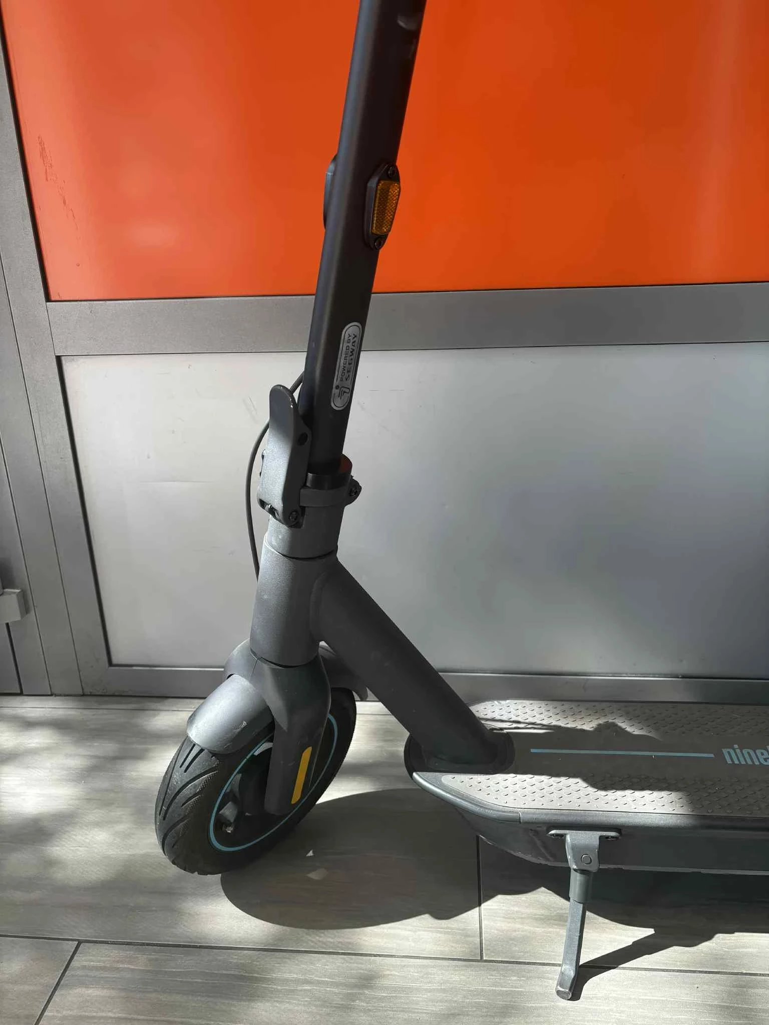 hulajnoga-elektryczna-segway-ninebot-kickscooter-max-g30d-ii-waga-1950