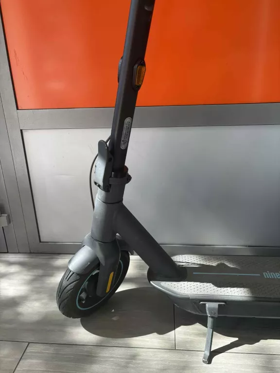 hulajnoga-elektryczna-segway-ninebot-kickscooter-max-g30d-ii-waga-1950