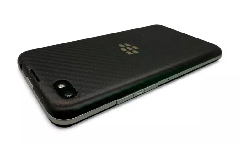 TELEFON BLACKBERRY Z30 2 GB / 16 GB