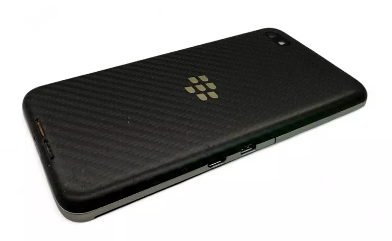 TELEFON BLACKBERRY Z30 2 GB / 16 GB