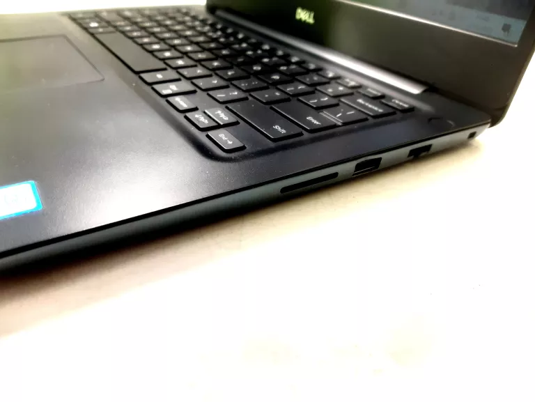 laptop-dell-vostro-p92g-8512gb-ssd-i7-win10-przekatna-ekranu-1560