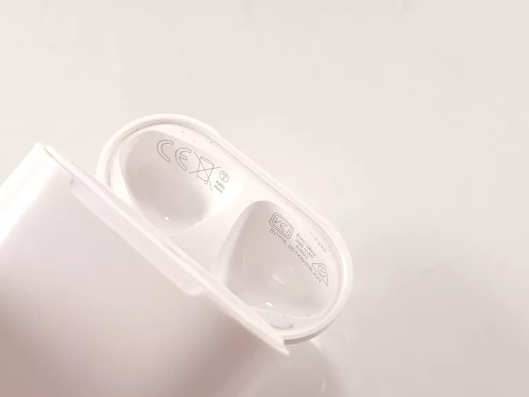 SŁUCHAWKI BLUETOOTH APPLE AIRPODS 2 GEN A2032