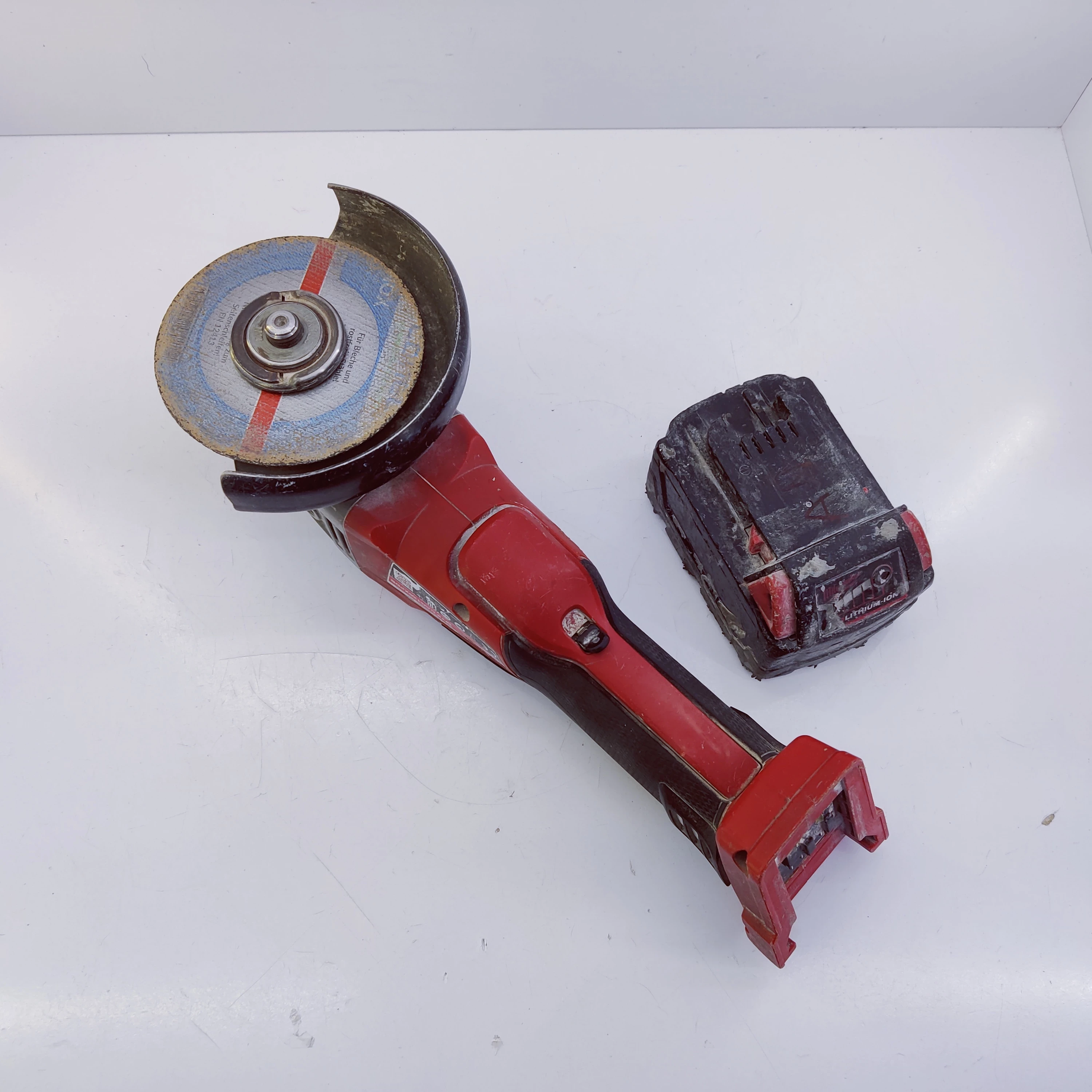 szlifierka-katowa-milwaukee-m18fsagf125xpdb-aku-50-ah-czerwony-dwor-24-gdansk