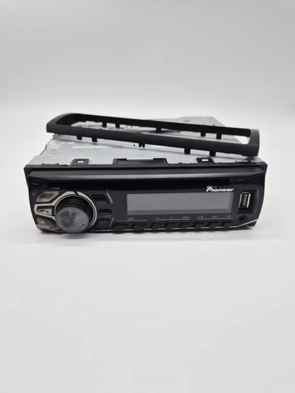RADIO SAMOCHODOWE PIONEER DEH-4700BT