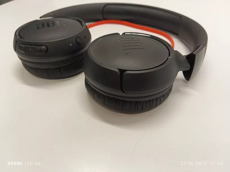 SŁUCHAWKI JBL TUNE 525 BT