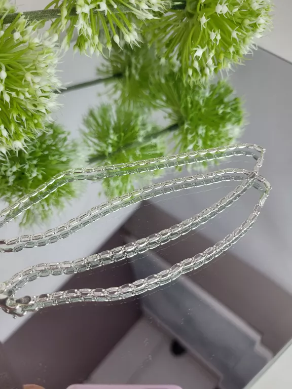 PIĘKNY SREBRNY ŁAŃCUSZEK 6,84 G 925