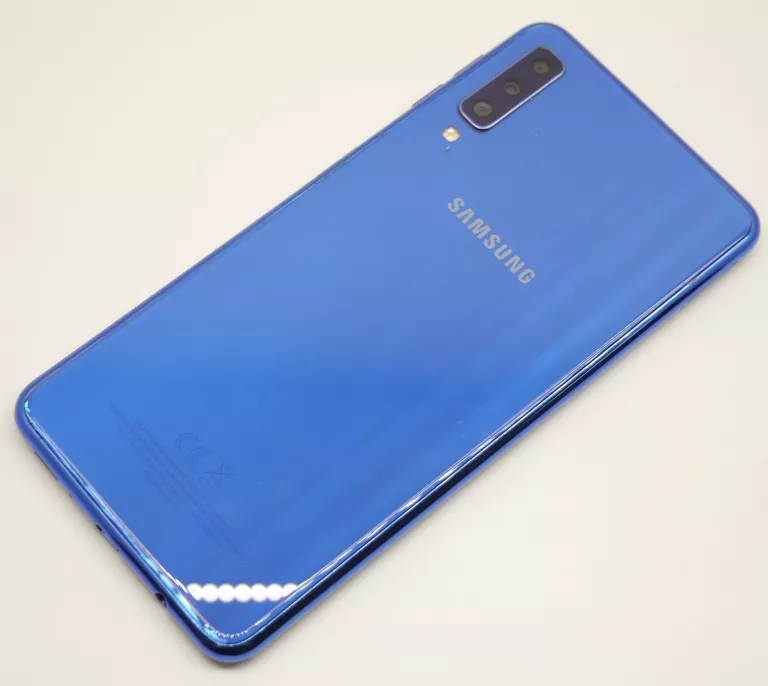 SMARTFON SAMSUNG GALAXY A7 4 GB / 64 GB 4G